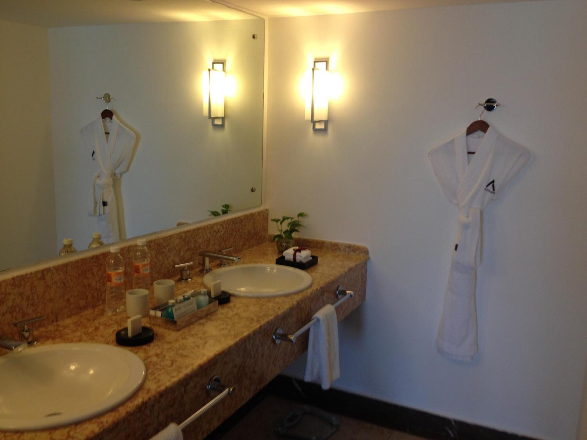 Presidential Suite Ocean Front