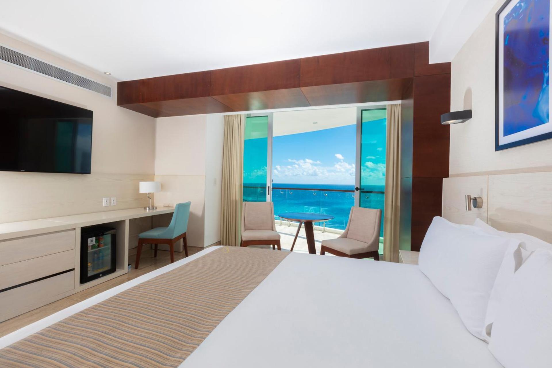 Altitude Master Suite Ocean Front